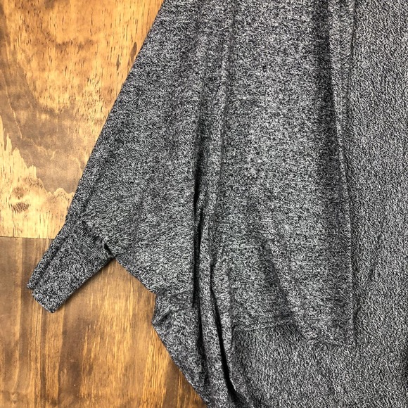XS Express Gray Knit Shrug with Dolman Sleeves - Picture 4 of 13